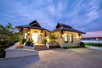 lanna kamin pool villa airport