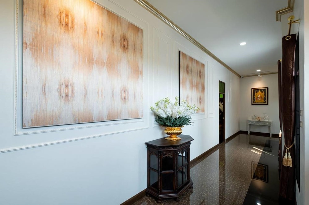 lanna kamin pool villa airport