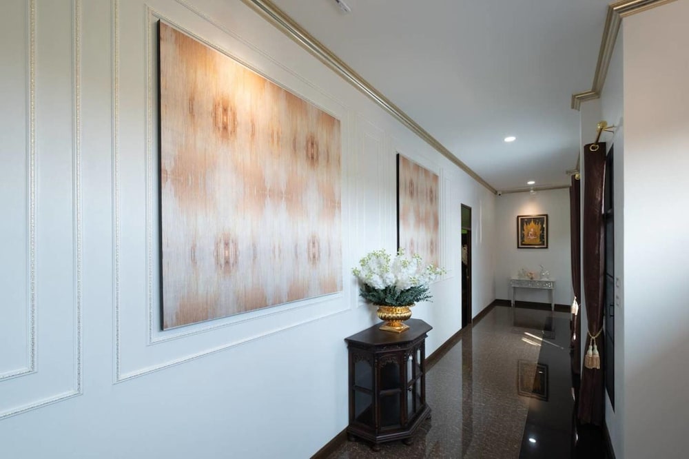 lanna kamin pool villa airport