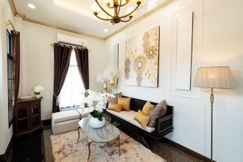 lanna kamin pool villa airport