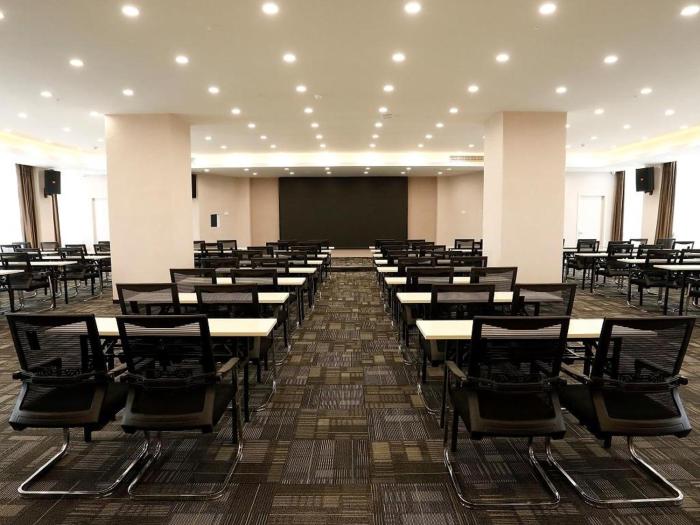 lavande hotel jiujiang jiujiang college