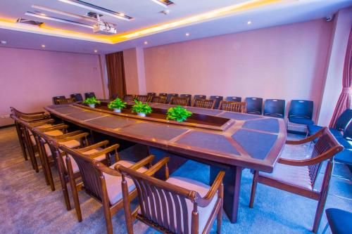 lavande hotel xinyang municipal government branch