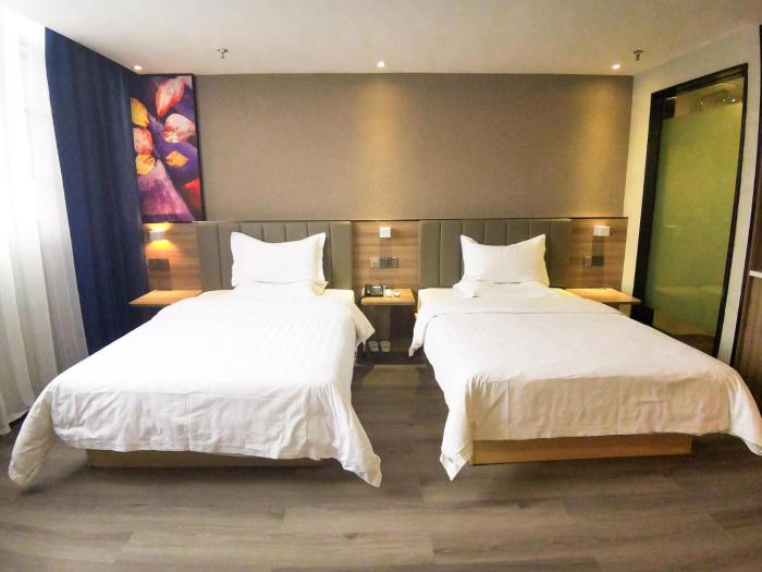 7 days inn xingyi pingdong avenue branch