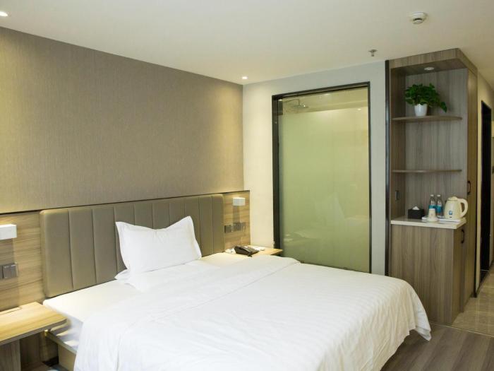 7 days inn xingyi pingdong avenue branch