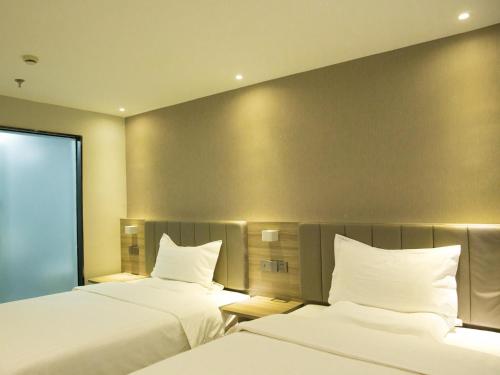 7 days inn xingyi pingdong avenue branch
