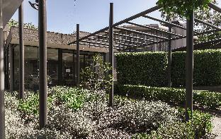 melbourne kew central apartment hotel