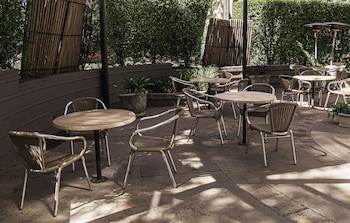 melbourne kew central apartment hotel