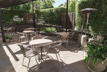 melbourne kew central apartment hotel