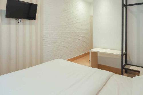 prime inn near jalan sekip redpartner