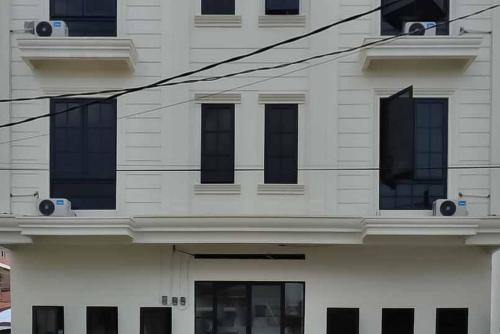prime inn near jalan sekip redpartner