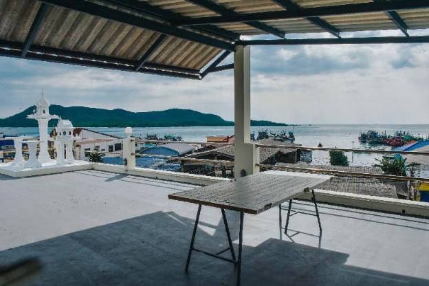 lhong lay house