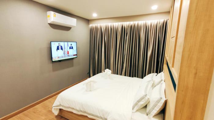 pleasant condominiums