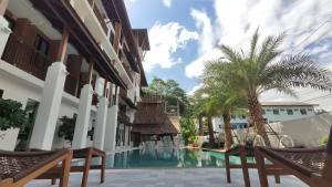 pleasant condominiums