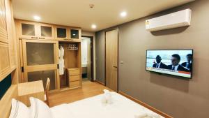 pleasant condominiums