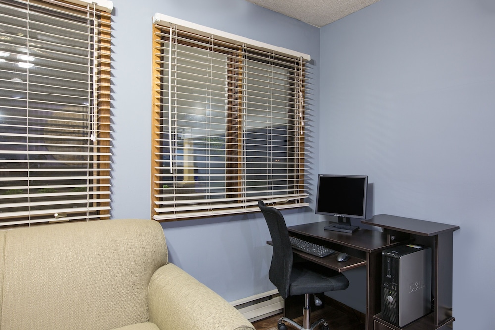 super 8 by wyndham williams