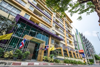 bella b all suite bangkok