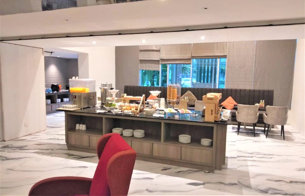 bella b all suite bangkok