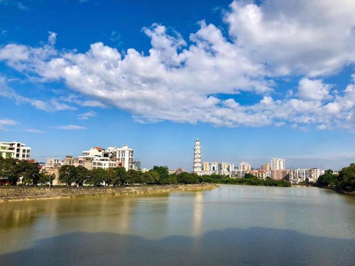 lavande hotel gaozhou xiantai bridge branch