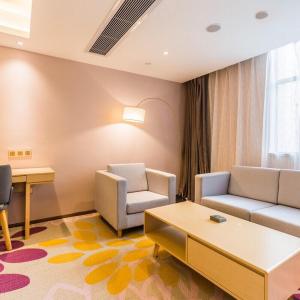 lavande hotel gaozhou xiantai bridge branch