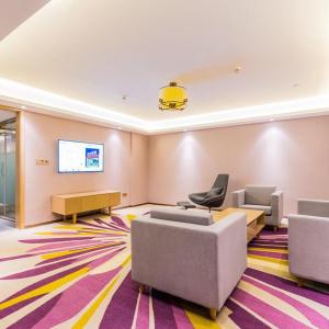 lavande hotel gaozhou xiantai bridge branch