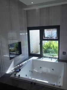 all ur boutique motel xinzhuang branch