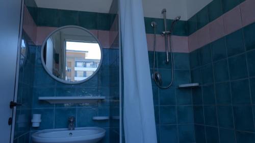 lively hotel