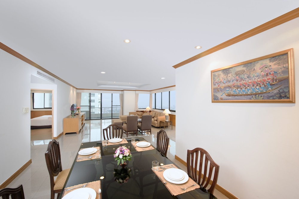 riverine place hotel and residence