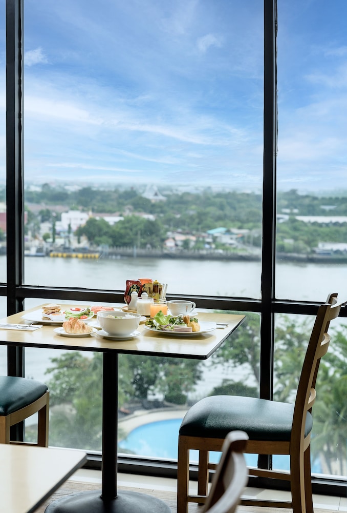 riverine place hotel and residence