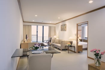 riverine place hotel and residence