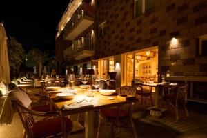 domo20 hotel and sky bar