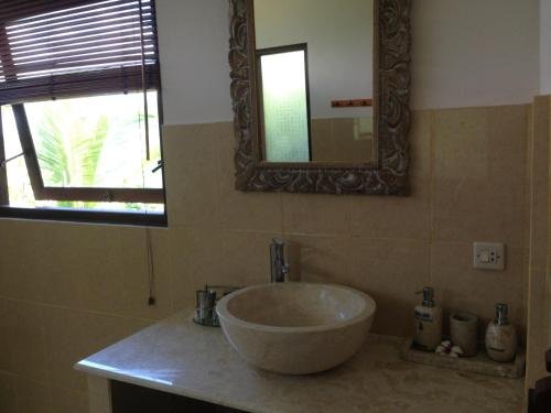 nirarta centre for living awareness