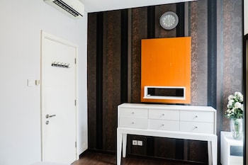 strategic 2br apartment at trillium residence