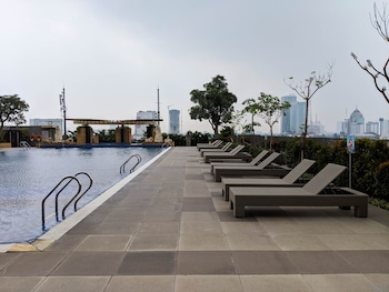 strategic 2br apartment at trillium residence