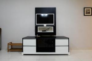 strategic 2br apartment at trillium residence