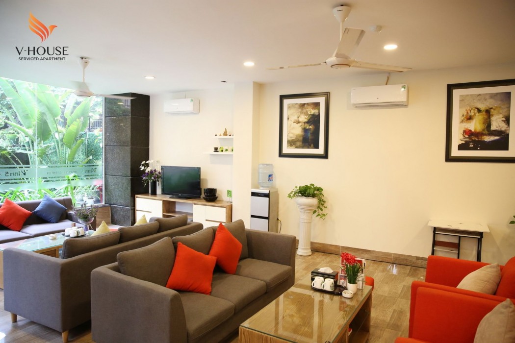 v house 5 serviced apartment