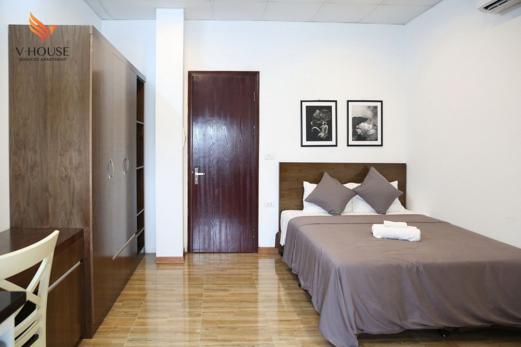 v house 5 serviced apartment