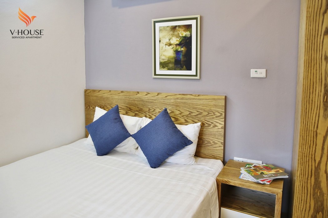 v house 5 serviced apartment