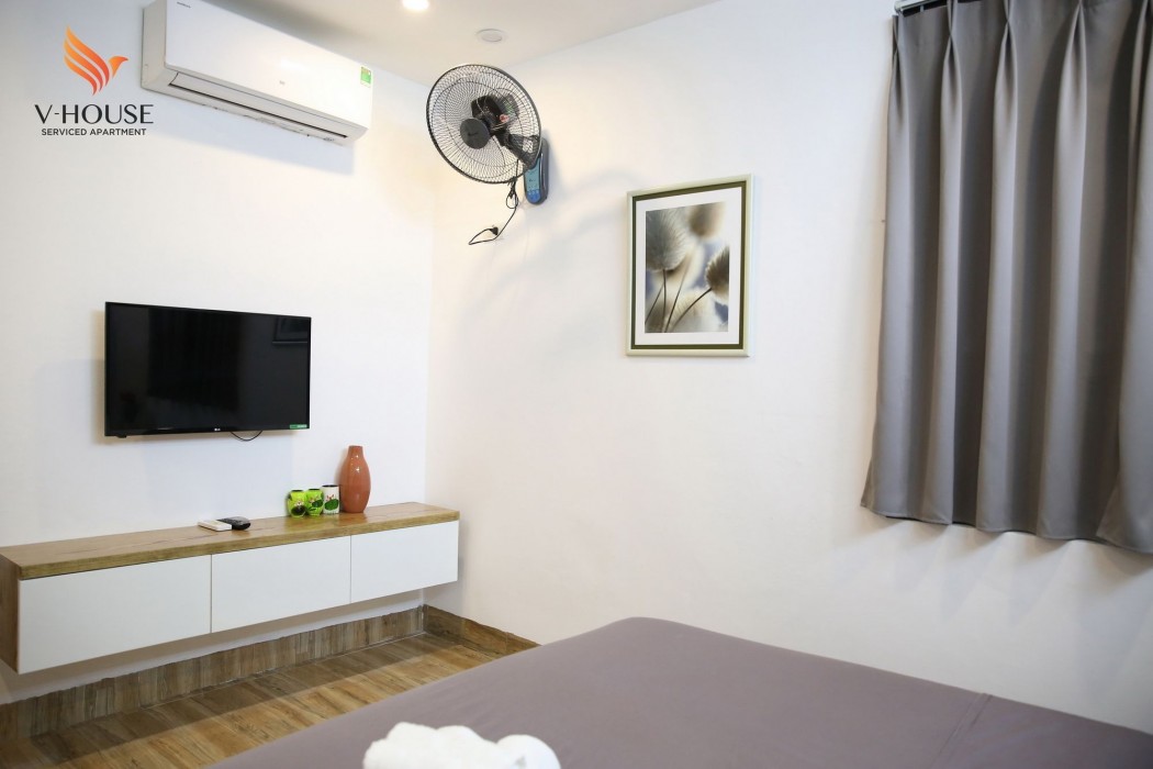 v house 5 serviced apartment