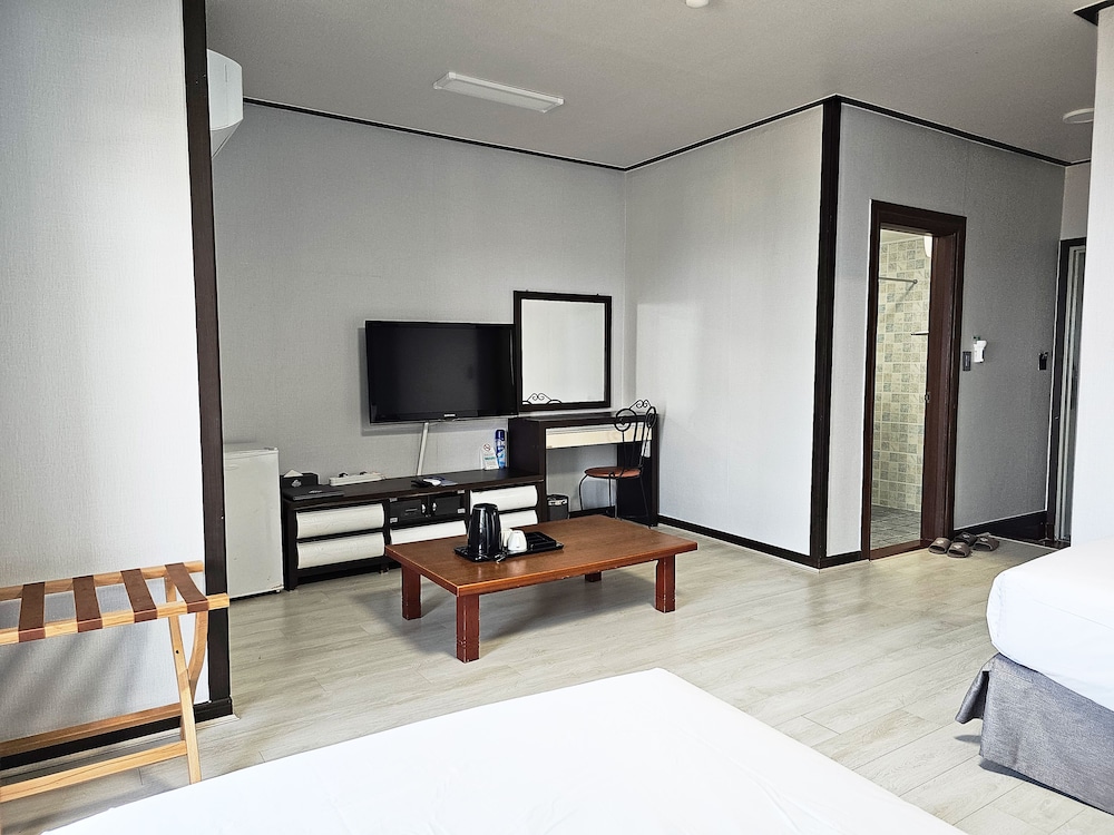 sea cliff hotel jeju