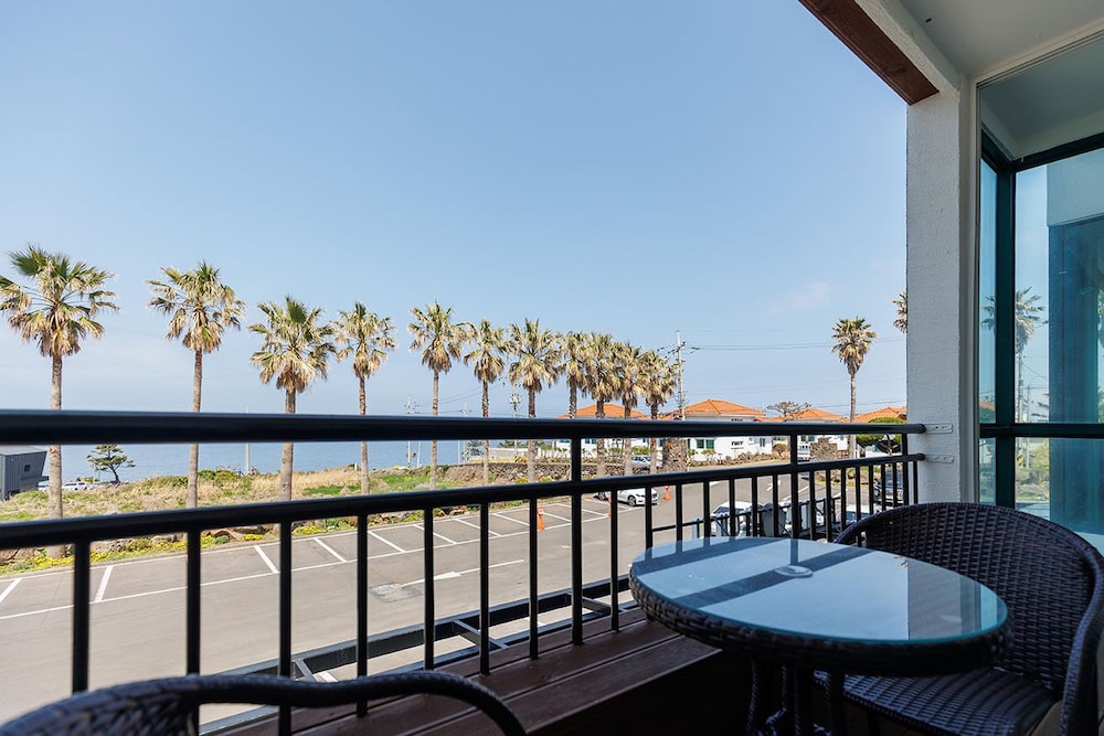 sea cliff hotel jeju