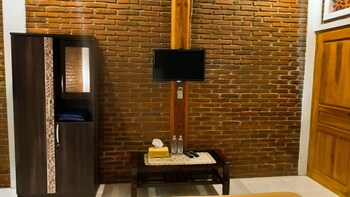 genthong homestay hostel