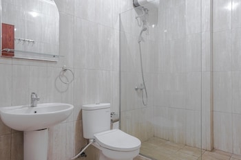 reddoorz jalan biak roxy jakarta