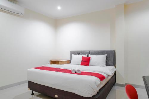 reddoorz jalan biak roxy jakarta