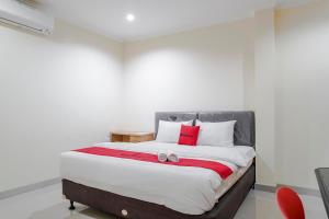 reddoorz jalan biak roxy jakarta