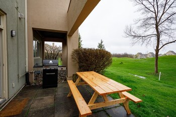 wintergreen condos