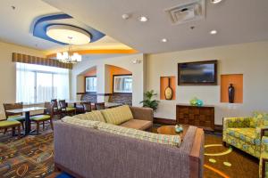 holiday inn express and suites denver east peoria street by ihg