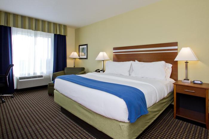 holiday inn express and suites denver east peoria street by ihg