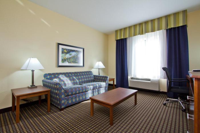 holiday inn express and suites denver east peoria street by ihg