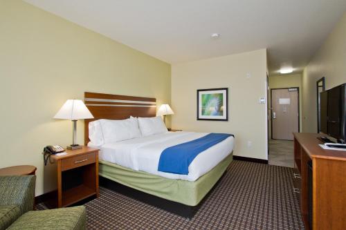 holiday inn express and suites denver east peoria street by ihg