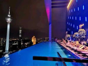 kl platinum suites by snc